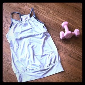 EUC sport top size xs